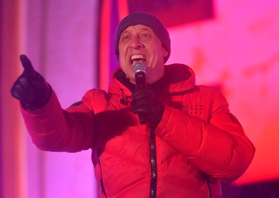 The International RUSSIA EXPO Forum and Exhibition. The launch of the Year of Family during the Loved Ones forum. Lighting up the Heart of Russia family hearth, main outdoors stage. Singer Denis Maidanov. Location: Russia, Moscow. Author: Mikhail Voskresenskiy/Sputnik. RUSSIA EXPO. Year of Family launch ceremony during Loved Ones Forum