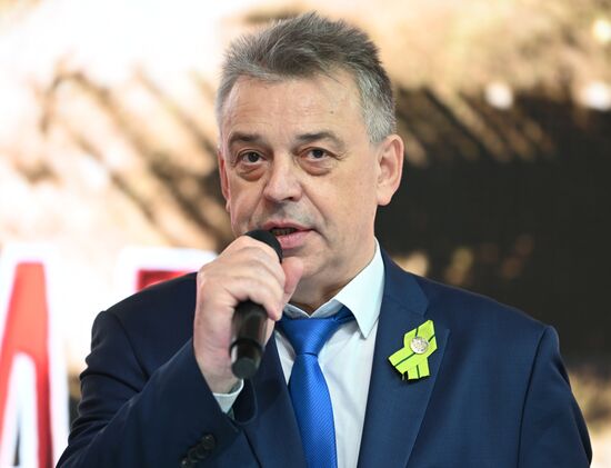 RUSSIA EXPO. Opening heroic week at St. Petersburg stand