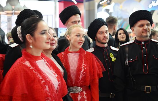 RUSSIA EXPO. Opening heroic week at St. Petersburg stand