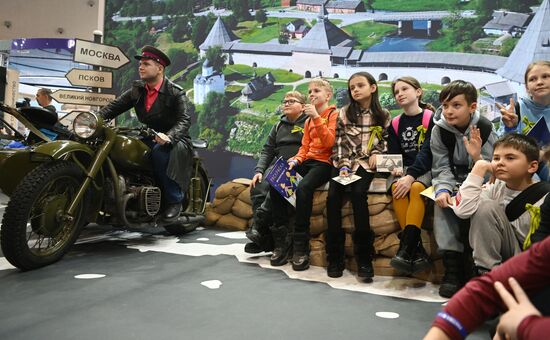 RUSSIA EXPO. Opening heroic week at St. Petersburg stand