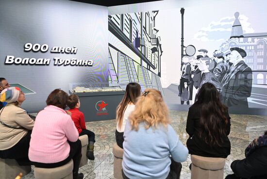 RUSSIA EXPO. Opening heroic week at St. Petersburg stand
