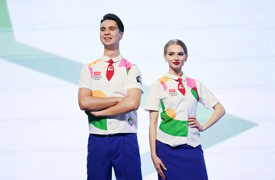 RUSSIA EXPO. Presentation of guide uniforms for World Youth Festival