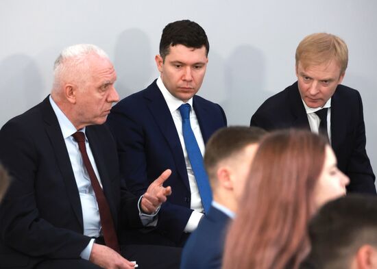 Russia Putin Northwestern Federal District