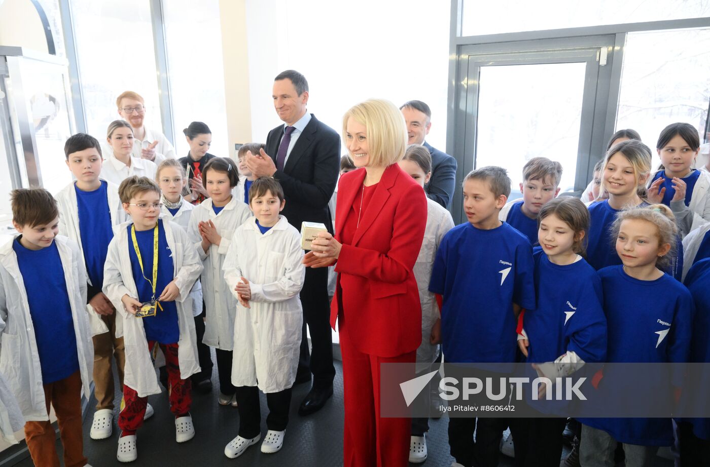 RUSSIA EXPO. Viktoria Abramchenko tours exhibition on Ecology Day