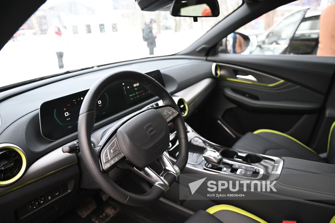 RUSSIA EXPO. Presentation of eco-friendly cars by Evolute
