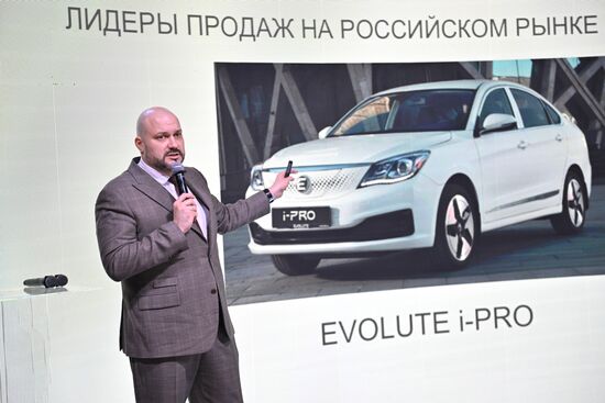 RUSSIA EXPO. Presentation of eco-friendly cars by Evolute