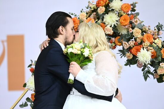 RUSSIA EXPO. Energy Connects Hearts: Wedding of energy industry workers