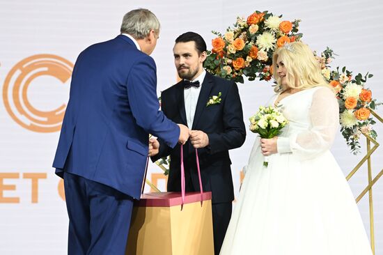 RUSSIA EXPO. Energy Connects Hearts: Wedding of energy industry workers