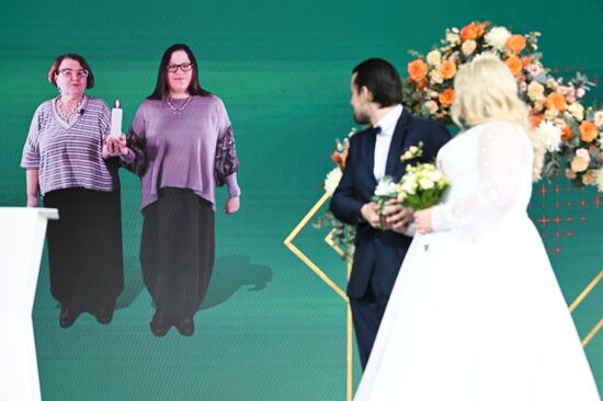 RUSSIA EXPO. Energy Connects Hearts: Wedding of energy industry workers