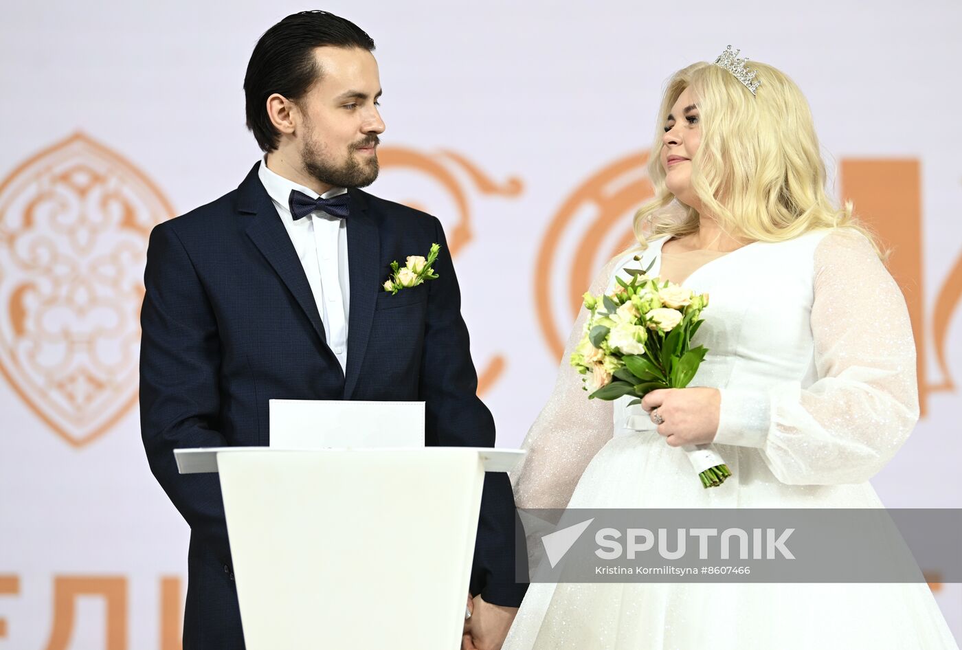 RUSSIA EXPO. Energy Connects Hearts: Wedding of energy industry workers