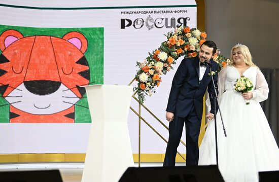 RUSSIA EXPO. Energy Connects Hearts: Wedding of energy industry workers