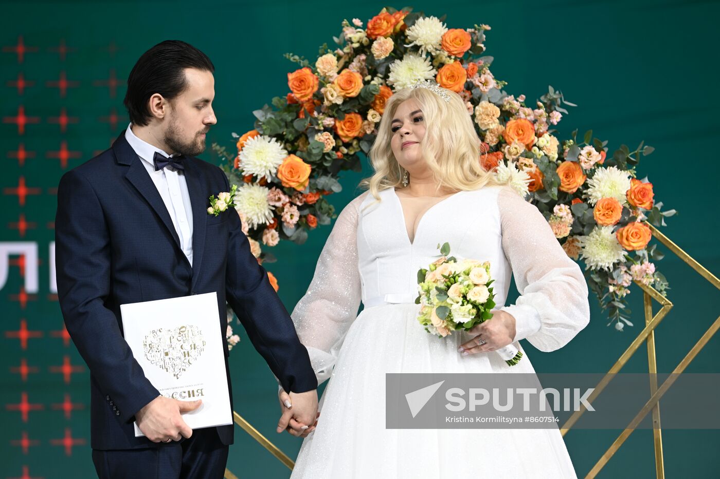RUSSIA EXPO. Energy Connects Hearts: Wedding of energy industry workers