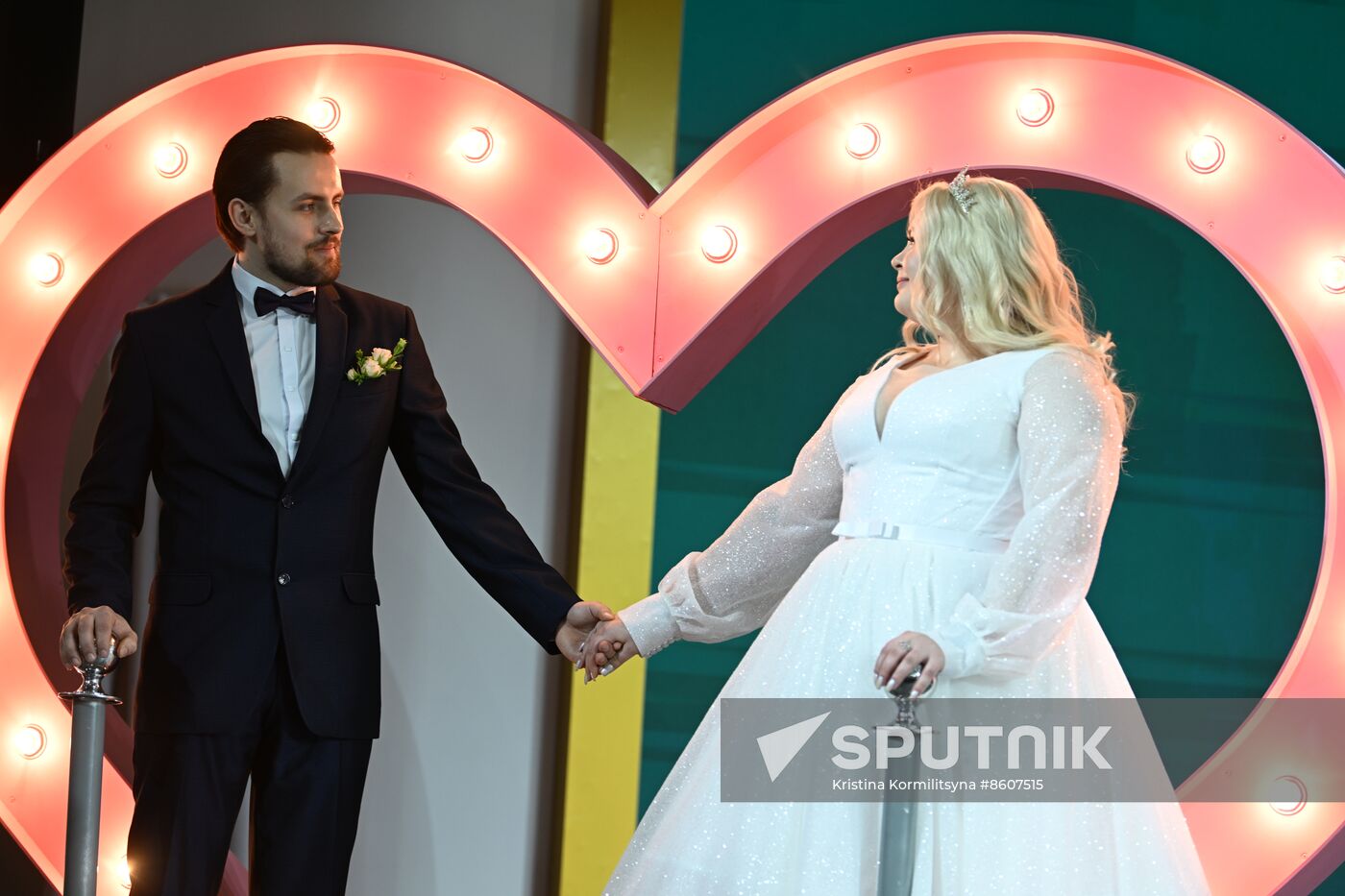RUSSIA EXPO. Energy Connects Hearts: Wedding of energy industry workers