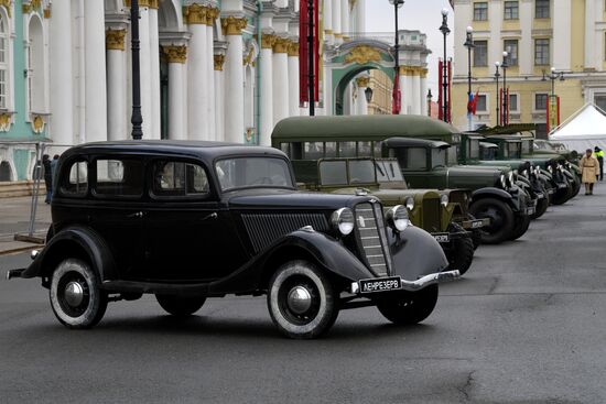 Russia WWII Leningrad Siege Lifting Anniversary Military Vehicles Exhibition