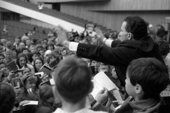 American Internationally Acclaimed Speaker and Preacher Rick Amato tours USSR
