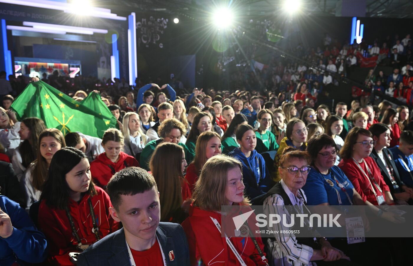 RUSSIA EXPO. 2nd Movement of the First Congress