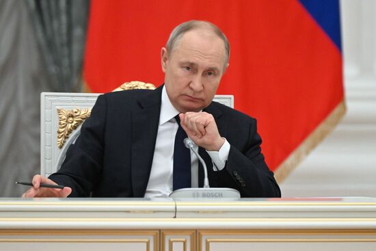 Russia Putin New Regions Social and Economic Development