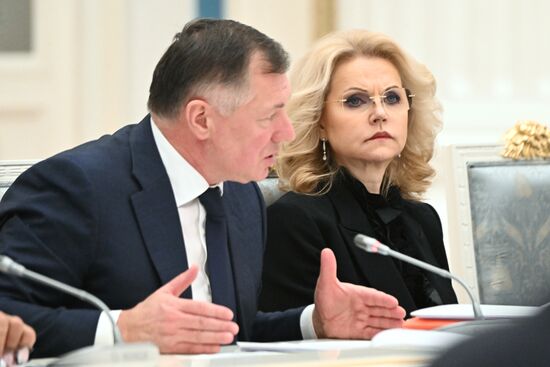 Russia Putin New Regions Social and Economic Development