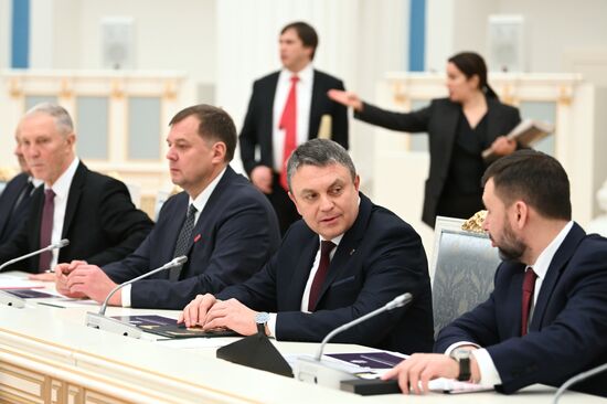 Russia Putin New Regions Social and Economic Development