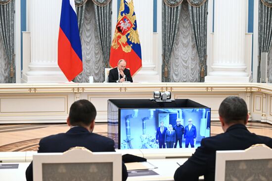 Russia Putin New Regions Social and Economic Development