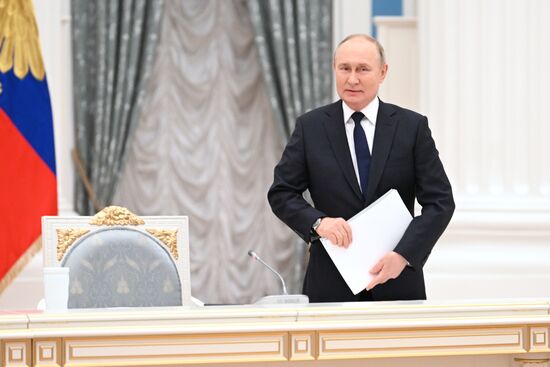 Russia Putin New Regions Social and Economic Development