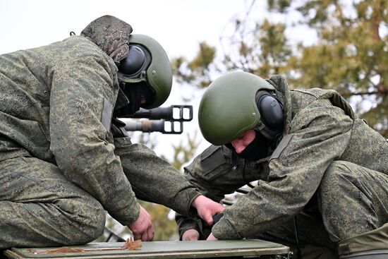 Russia Ukraine Military Operation Tank Support Fighting Vehicle