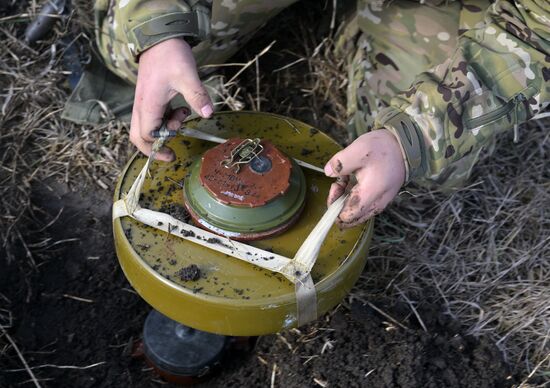 Russia Ukraine Military Operation Engineer Unit