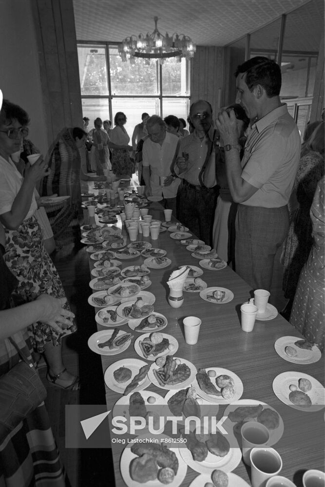 International Society for Krishna Consciousness members visit USSR