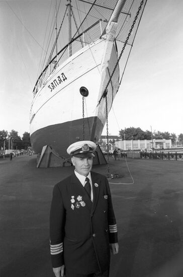 Memorial meeting in Arkhangelsk to honor arrival of Dervish, first allied convoy