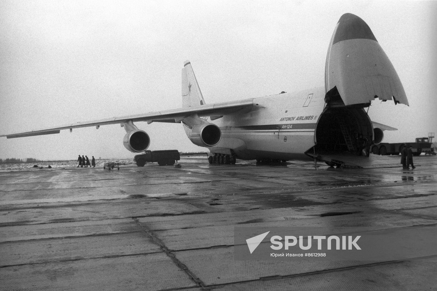 Inspection of military equipment in Minsk