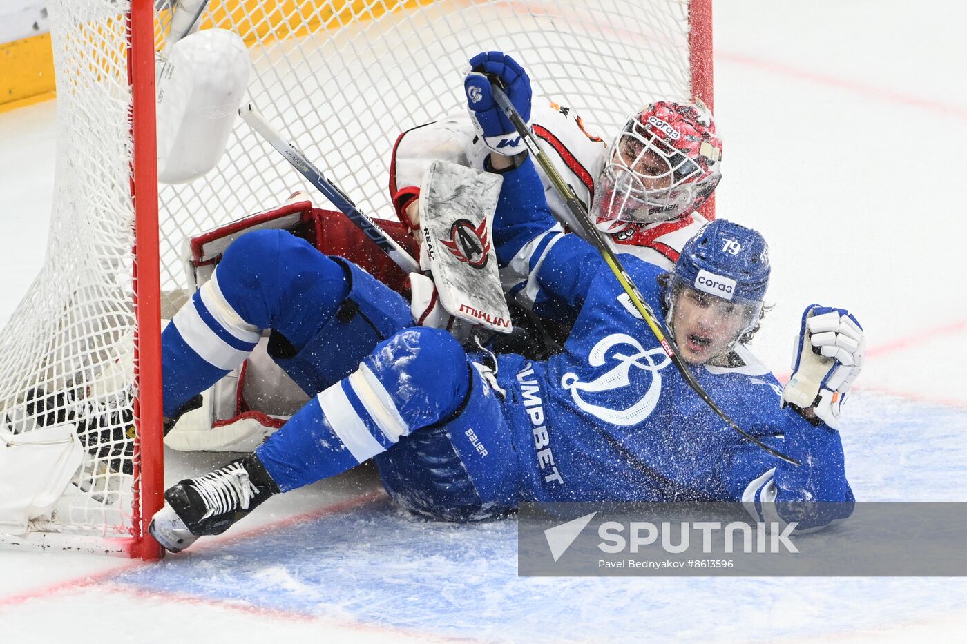 Russia Ice Hockey Kontinental League Dynamo - Avtomobilist