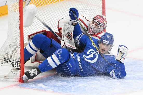 Russia Ice Hockey Kontinental League Dynamo - Avtomobilist