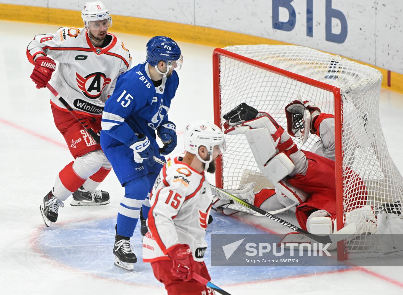 Russia Ice Hockey Kontinental League Dynamo - Avtomobilist