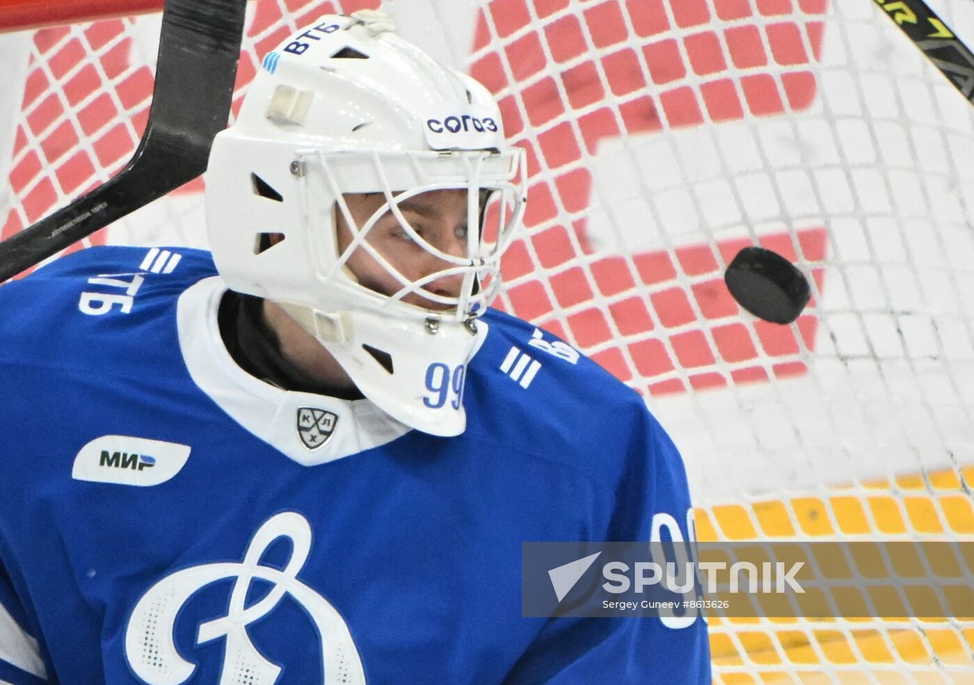 Russia Ice Hockey Kontinental League Dynamo - Avtomobilist