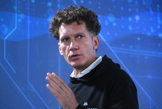 RUSSIA EXPO. Roundtable discussion with Mosconcert management