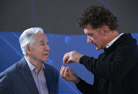 RUSSIA EXPO. Roundtable discussion with Mosconcert management