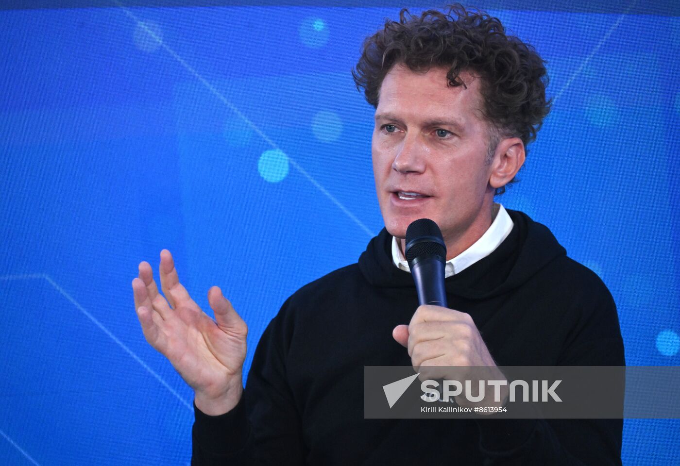 RUSSIA EXPO. Roundtable discussion with Mosconcert management