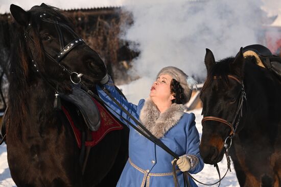 Russia Winter Horseback Hunting