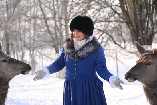 Russia Winter Horseback Hunting
