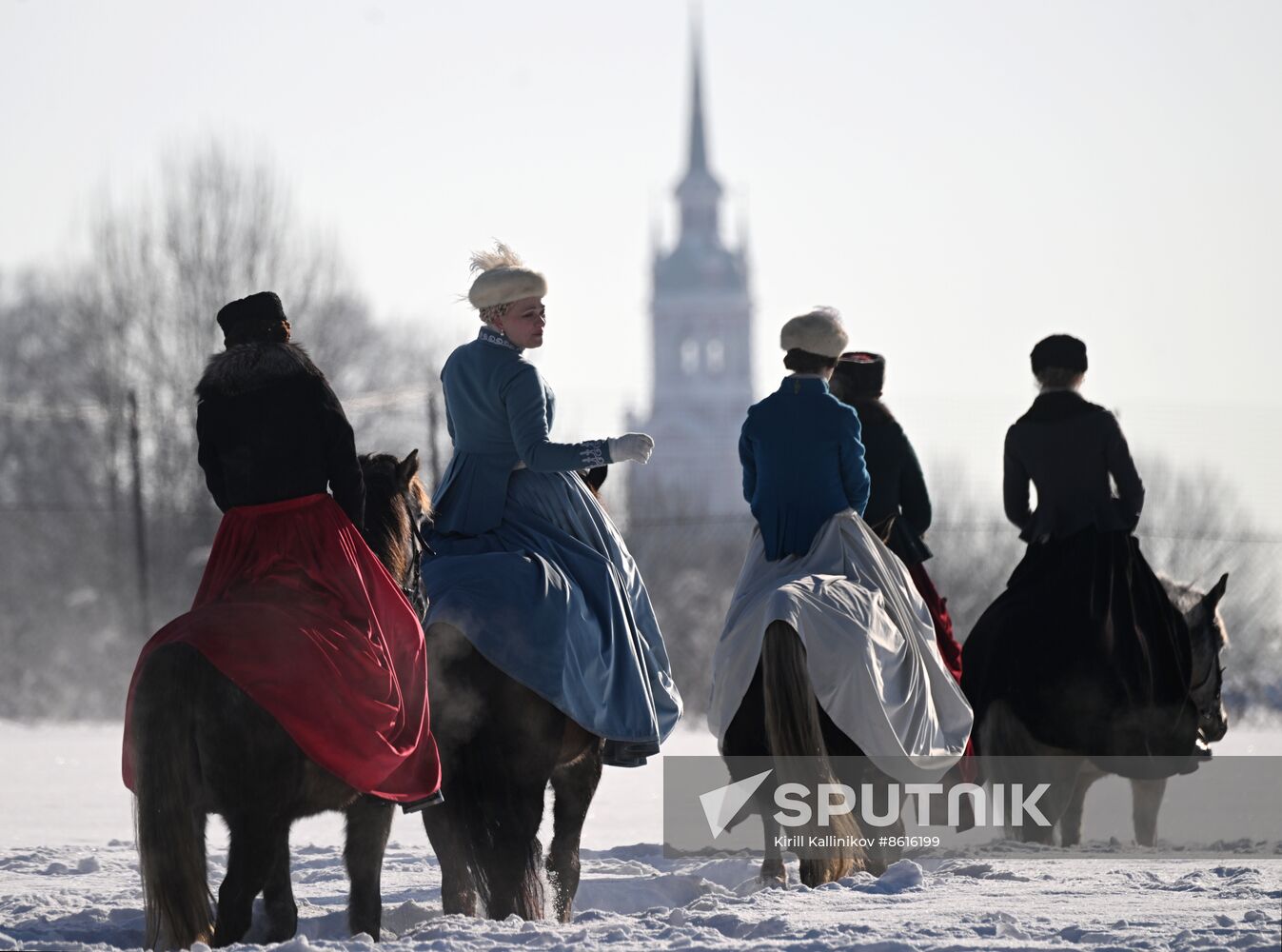 Russia Winter Horseback Hunting