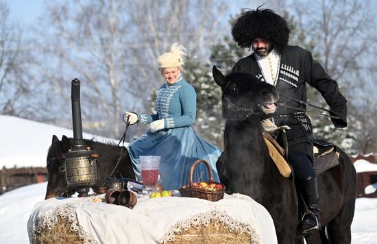 Russia Winter Horseback Hunting
