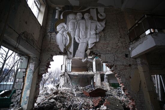 Russia DPR Construction