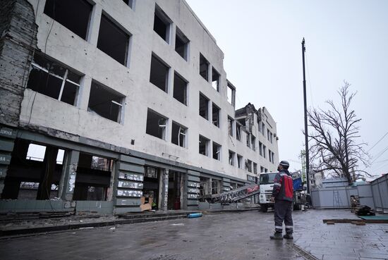 Russia DPR Construction