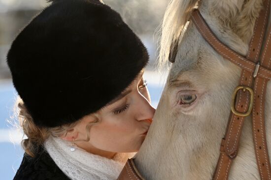 Russia Winter Horseback Hunting