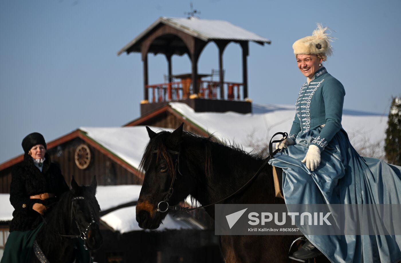 Russia Winter Horseback Hunting