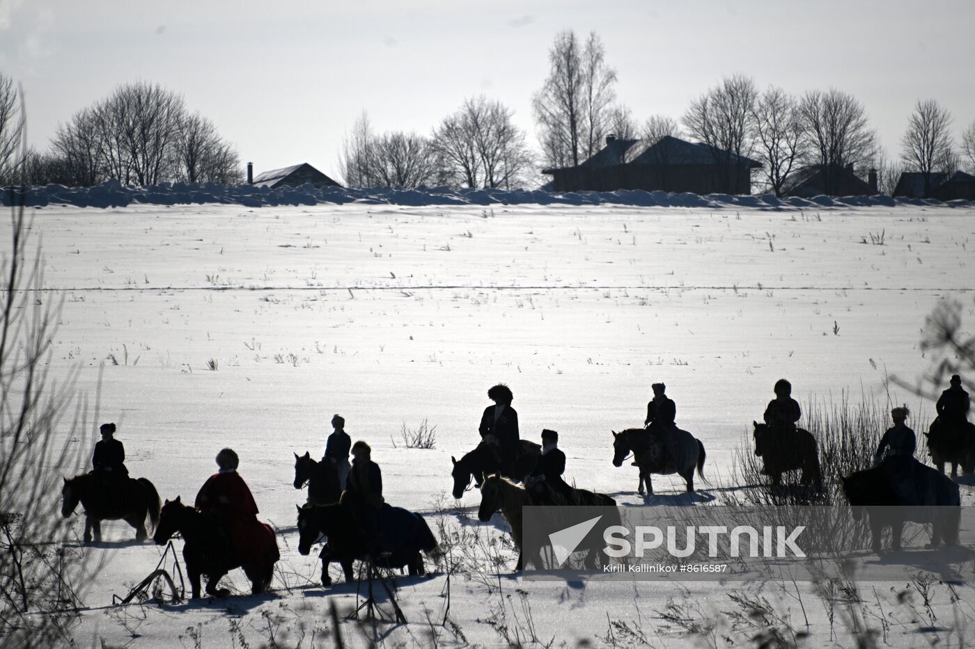 Russia Winter Horseback Hunting