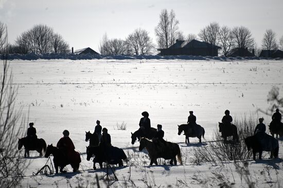 Russia Winter Horseback Hunting