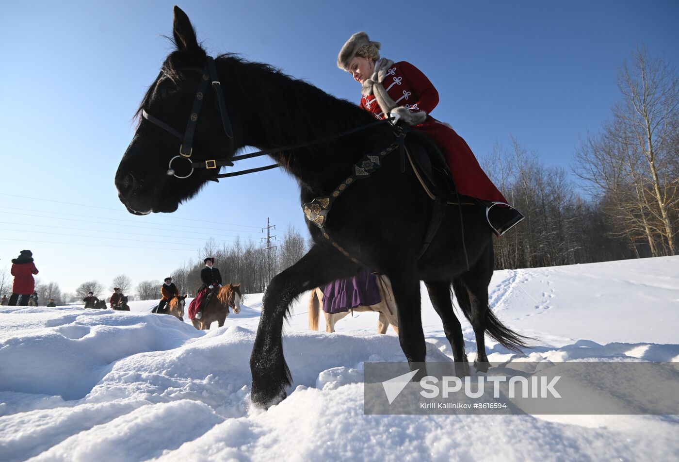 Russia Winter Horseback Hunting