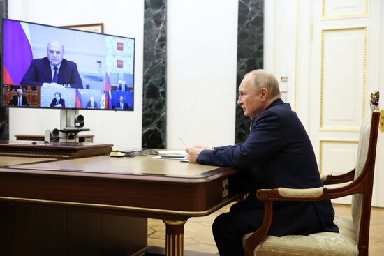 Russia Putin Economy