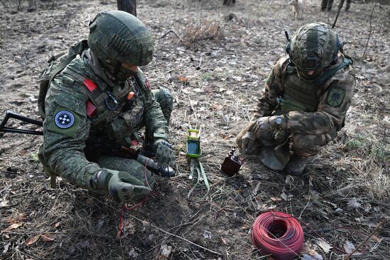 Russia Ukraine Military Operation Engineer Unit